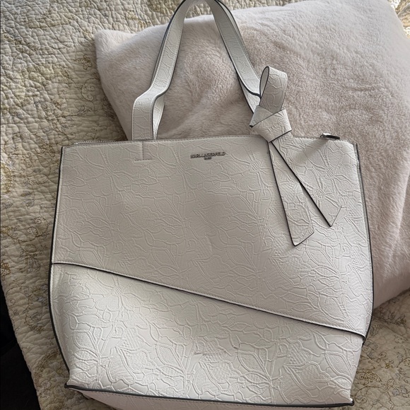 KARL LAGERFELD WHITE BOW FLORAL EMBOSSED BRAND NEW TOTE PURSE - Picture 9 of 11